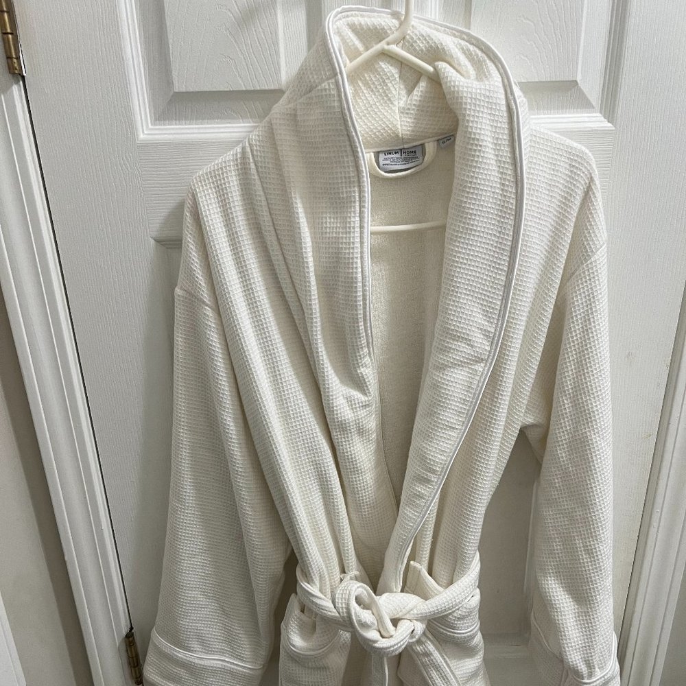 Linum Home Textiles Unisex Turkish Cotton Smyrna White Robe